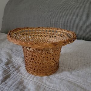 Plant basket
